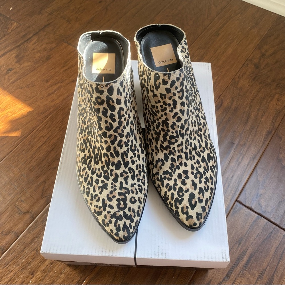 Dolce vita leopard shoes